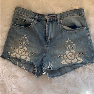 Embroidered flower shorts